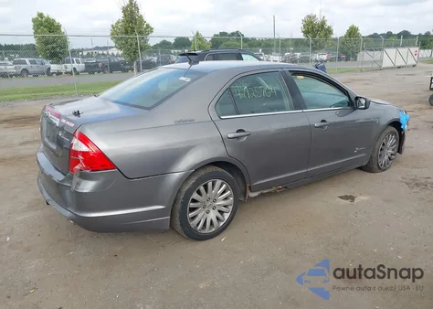 2010 Ford Fusion Hybrid from USA, damaged, VIN 3FADP0L32AR414794